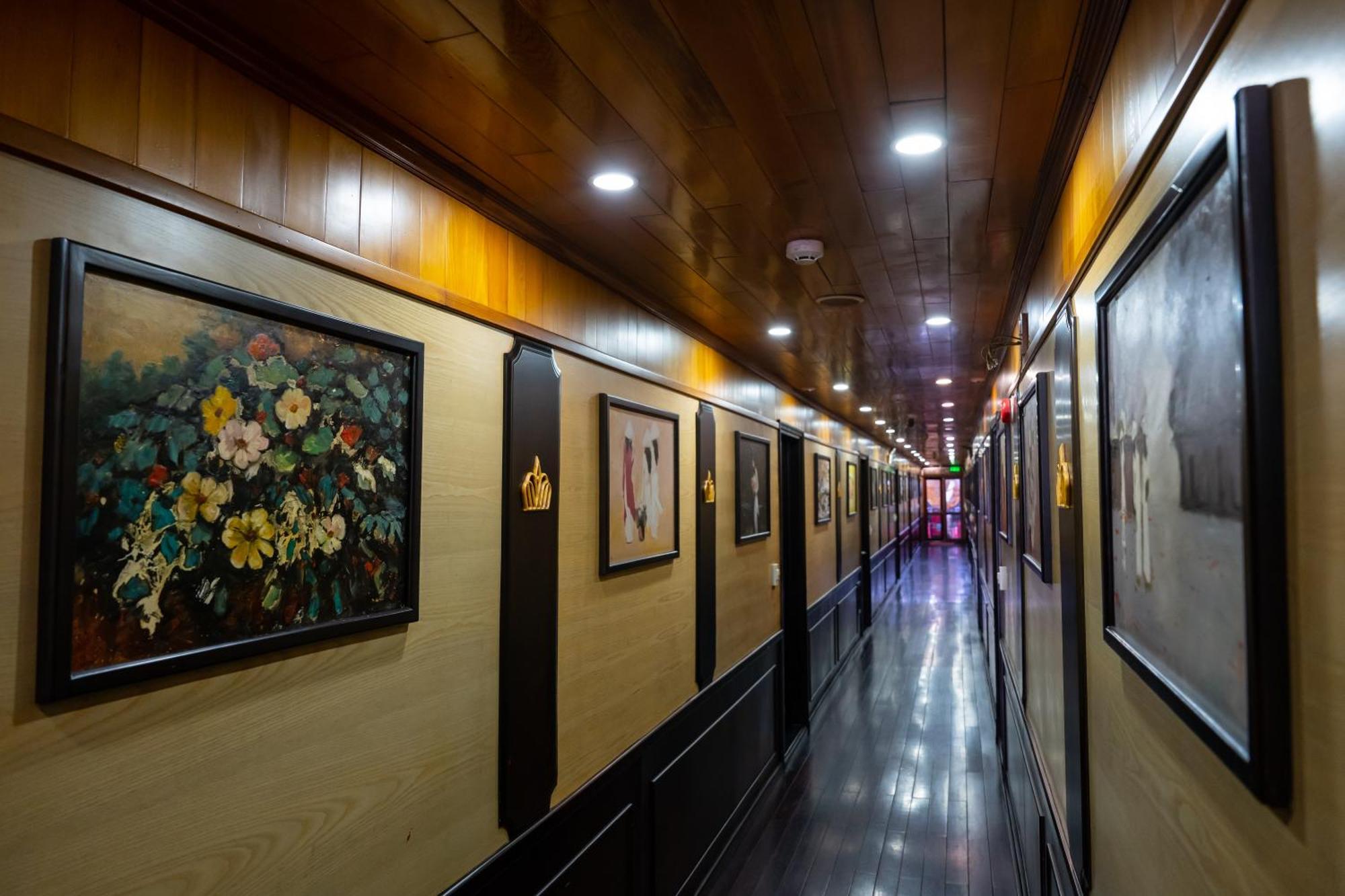 La Regina Royal Cruise  Ha Long